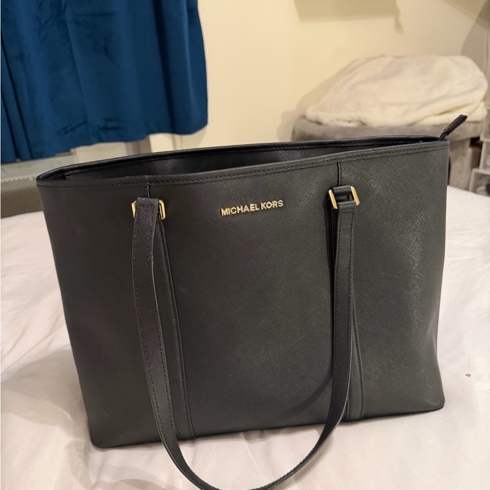 Michael Kors Sady Leather Large Shoulder Bag Black